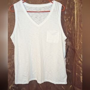 NWT Tahari White Sleeveless V-Neck Top Women's Extra Large